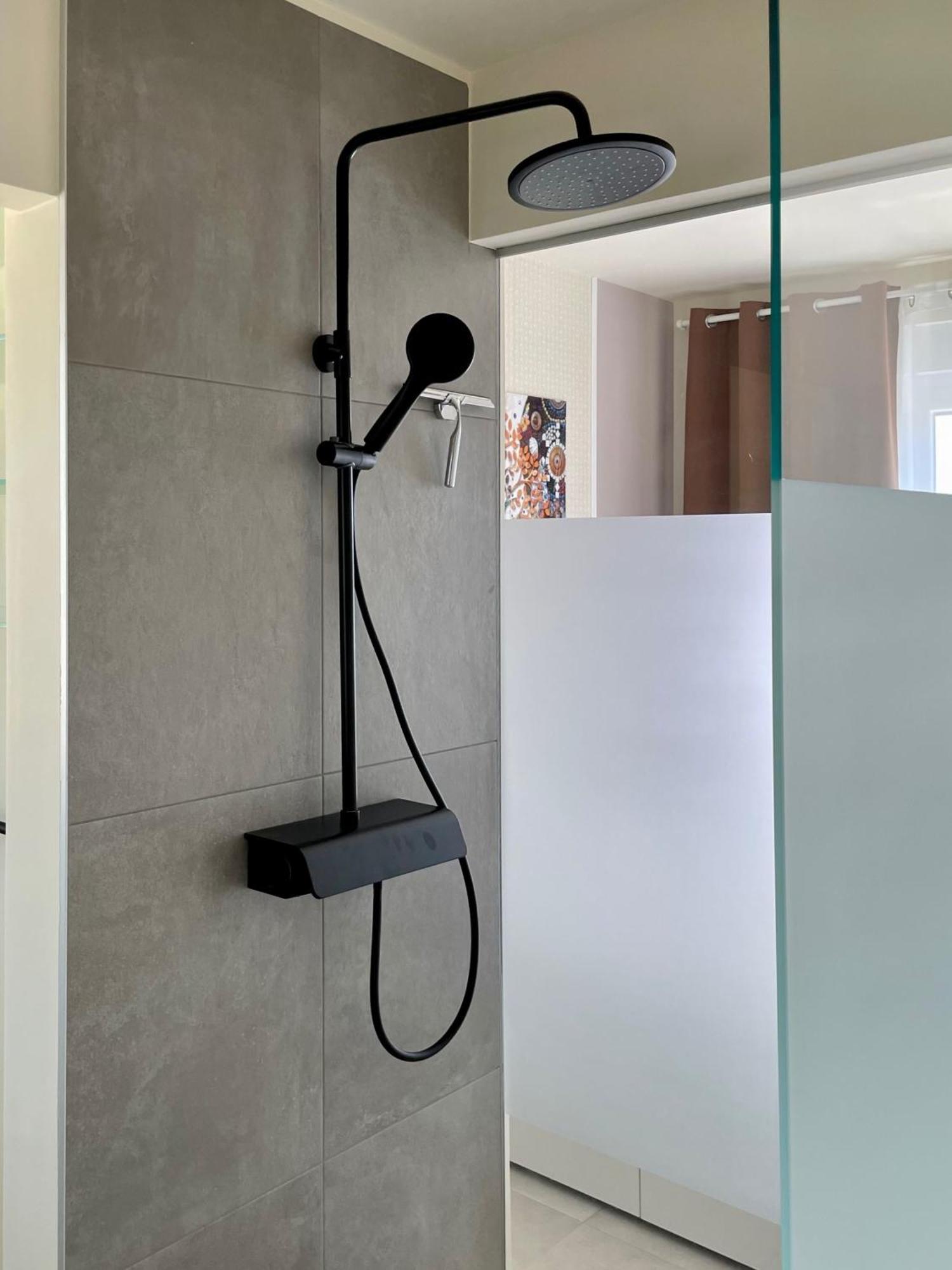 Ferienwohnung Mit Beheiztem Pool, 60 M Vom Strand Maslenica Buitenkant foto