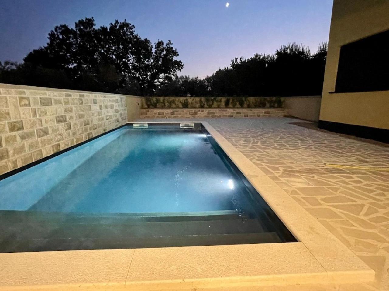 Ferienwohnung Mit Beheiztem Pool, 60 M Vom Strand Maslenica Buitenkant foto